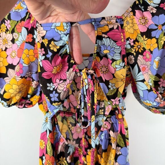B45. Sienna Sky Puff Sleeve Open Back Floral Blouse Size X Small - Picture 7 of 8